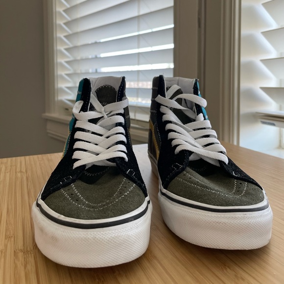 High Top Vans - Picture 2 of 5